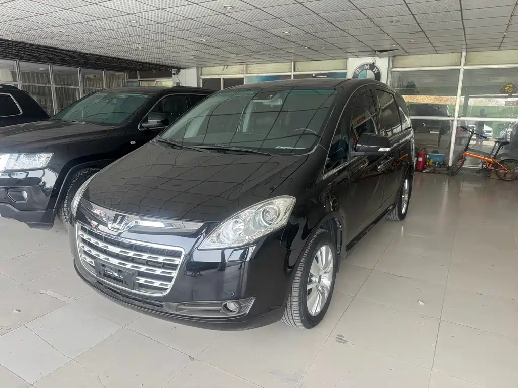 Luxgen Big 7 MPV 2015