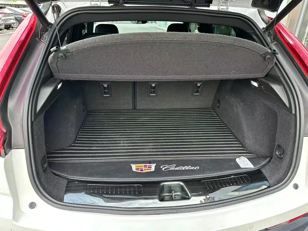 Cadillac XT4 2018 28T Lead