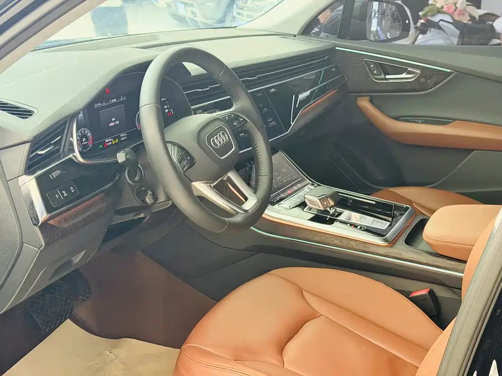 Audi Q7 — миниатюра 6