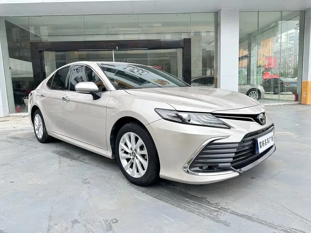 Toyota Camry 2021 2.0G Luxury