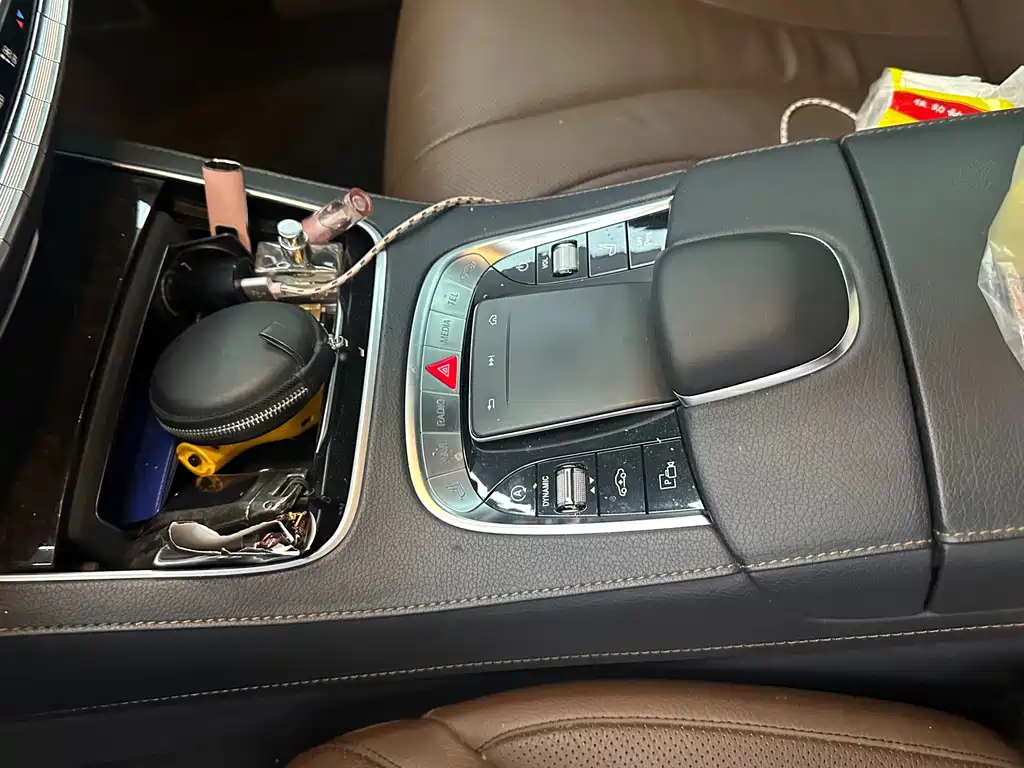 Mercedes-Benz S-Class — миниатюра 8