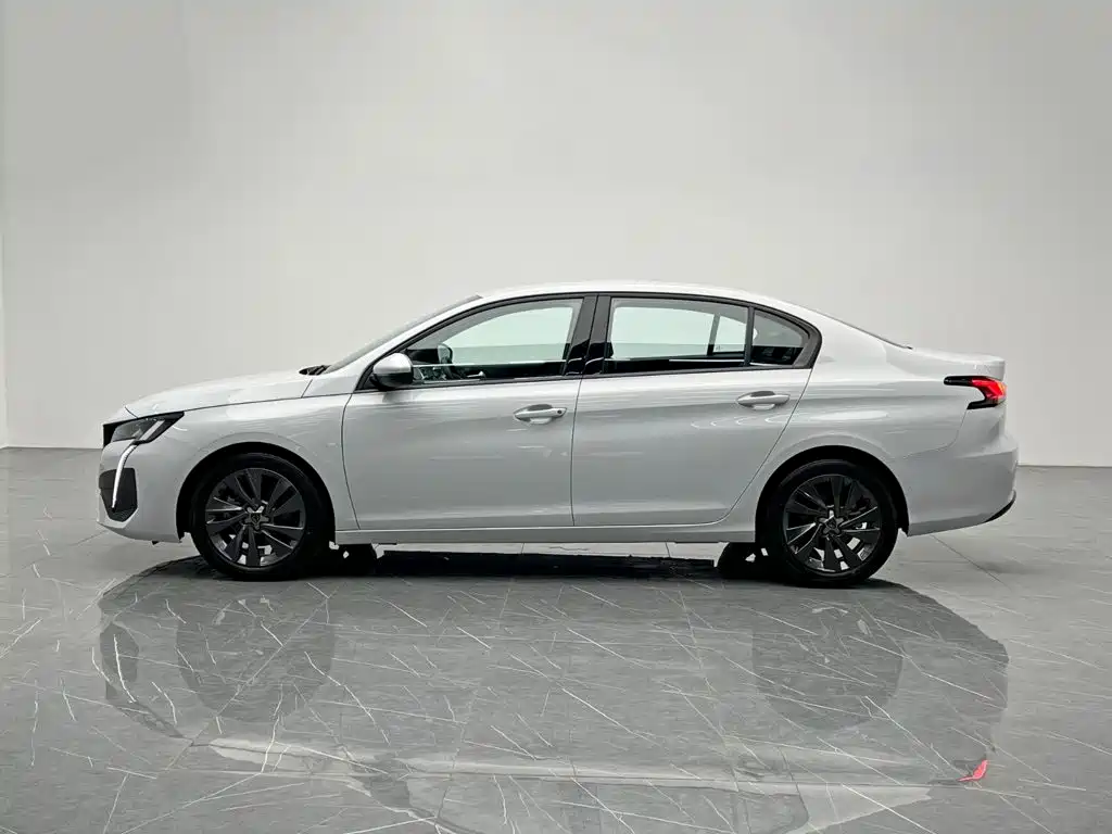 Peugeot 408 — миниатюра 3