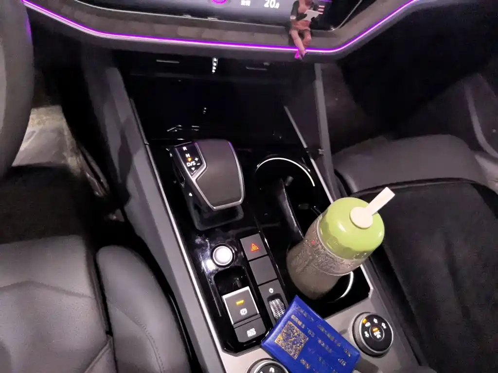 Volkswagen Touareg — миниатюра 15