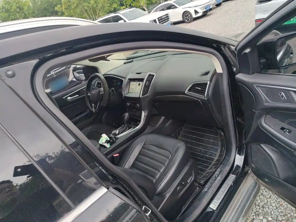 Ford Edge — миниатюра 19