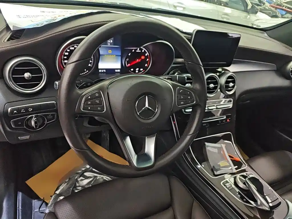 Mercedes-Benz GLC — миниатюра 13