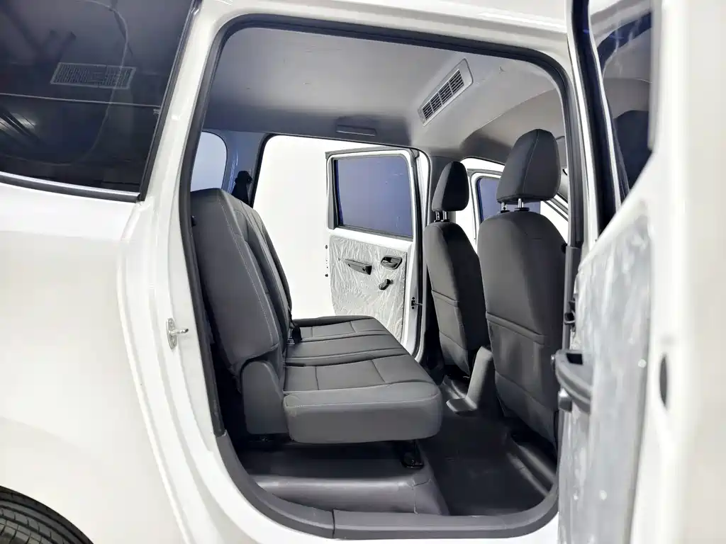 Wuling Hongguang EV — миниатюра 15
