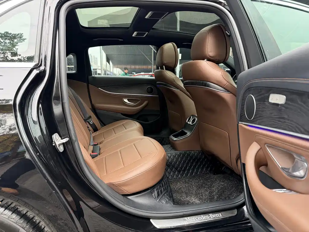 Mercedes-Benz E-Class E 2022 E 260 L Sport