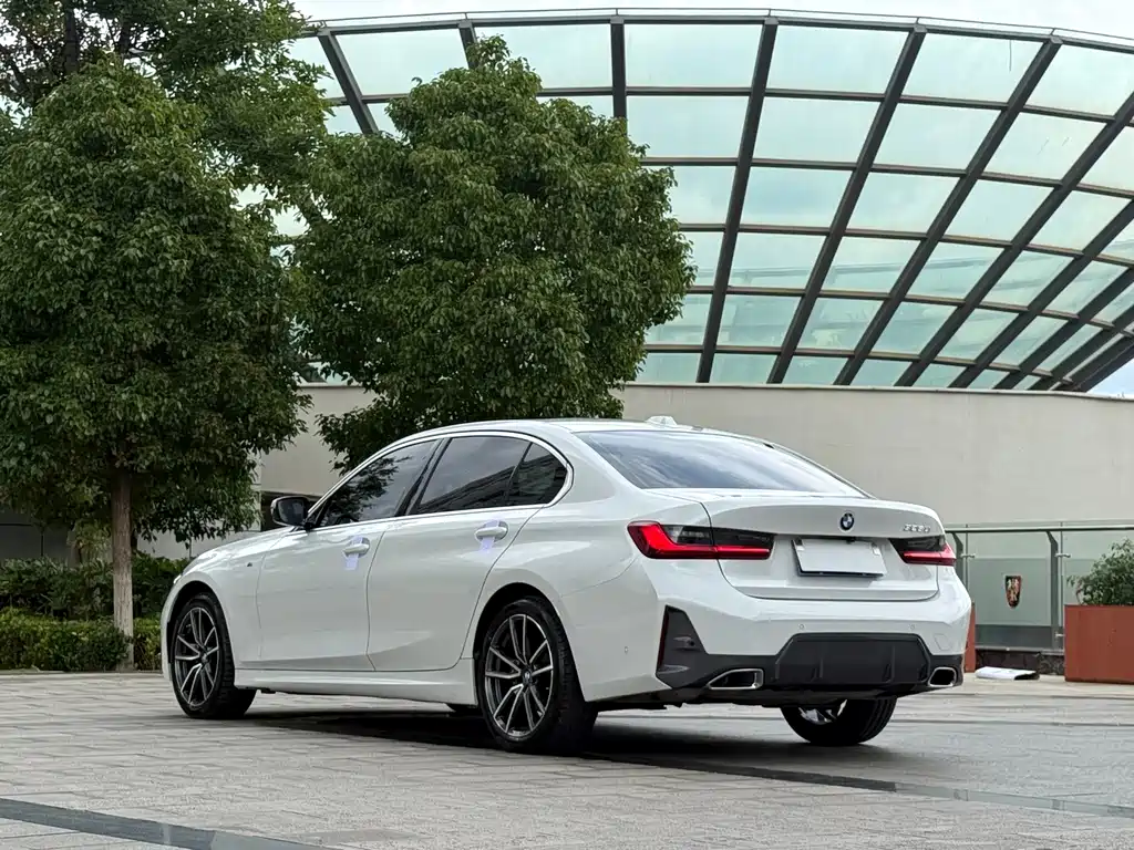 BMW 3 Series — миниатюра 9