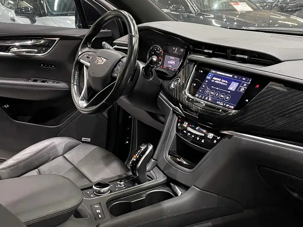 Cadillac XT6 — миниатюра 9