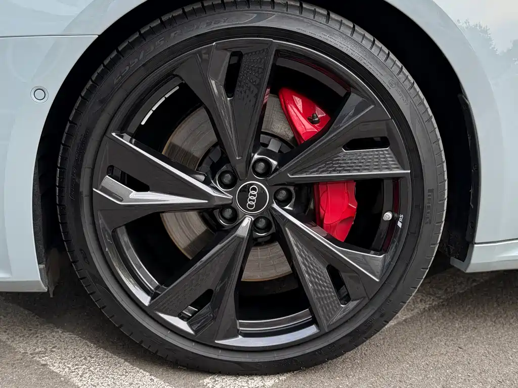 Audi A7L 2024 55 TFSI quattro RS
