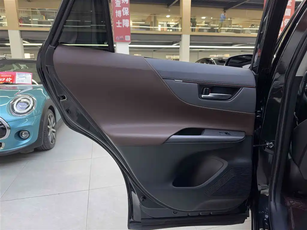 TOYOTA LING FANG HARRIER