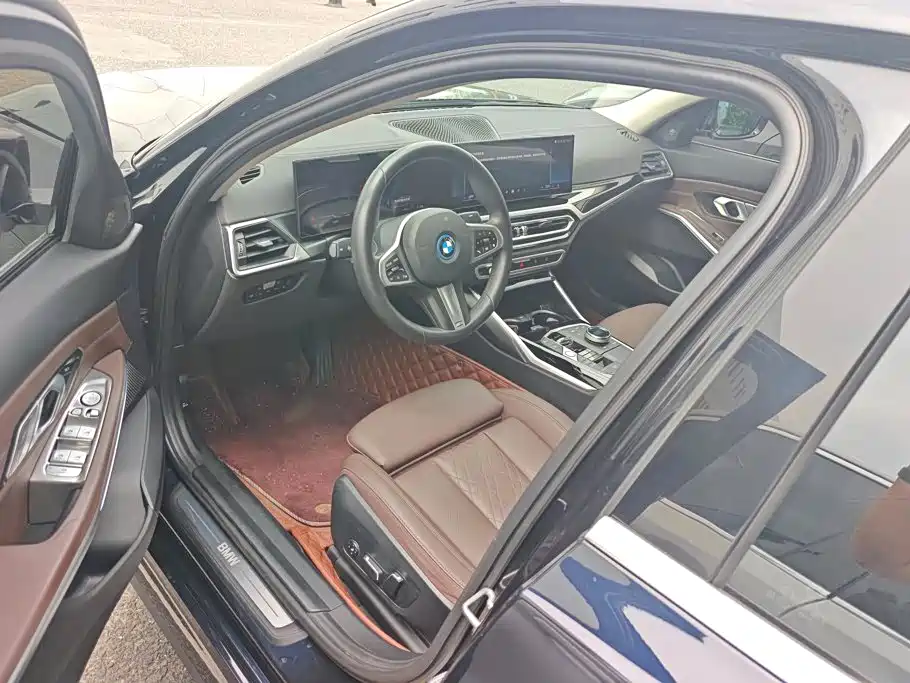 BMW i3 — миниатюра 9