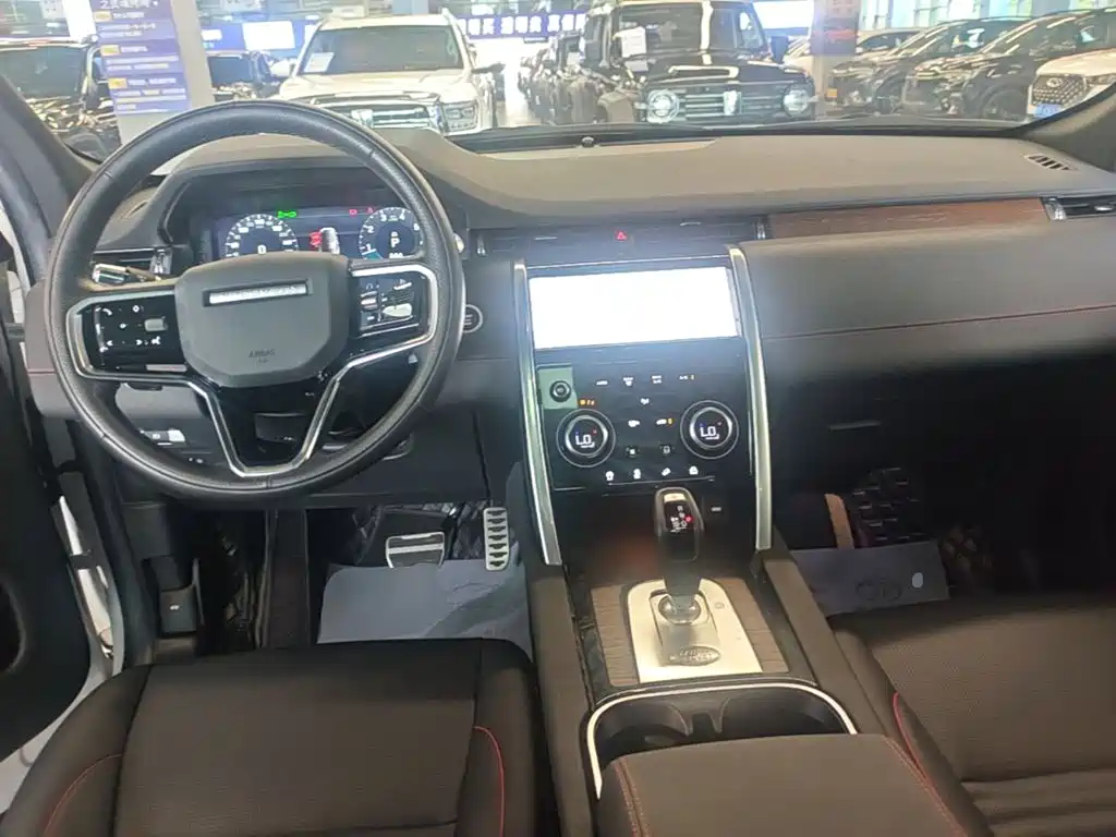 Land Rover Discovery Sport — миниатюра 10