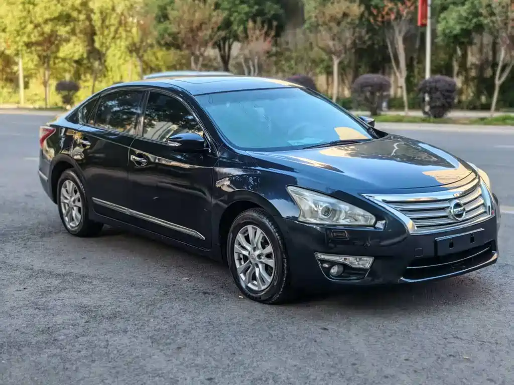 NISSAN TEANA