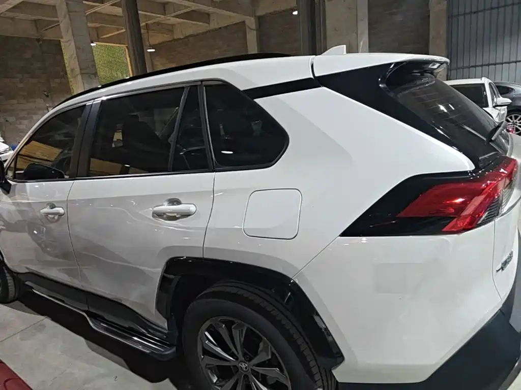 Toyota RAV4 — миниатюра 25