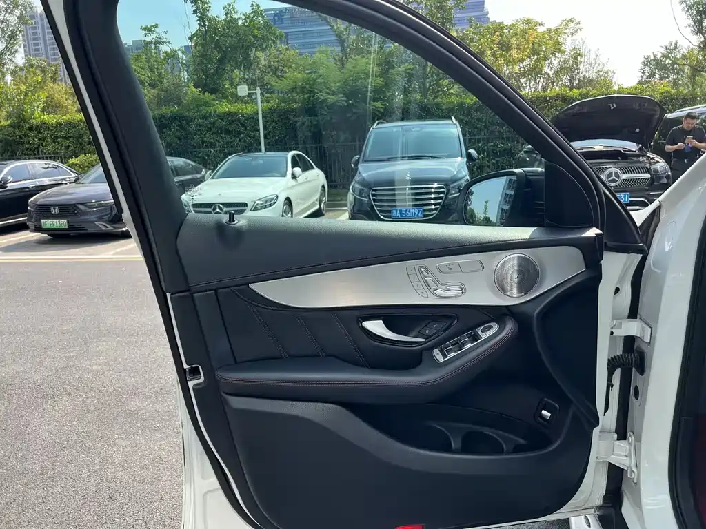 Mercedes-Benz GLC AMG — миниатюра 9