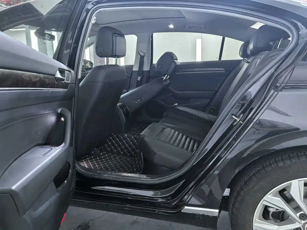 Volkswagen Magotan — миниатюра 4
