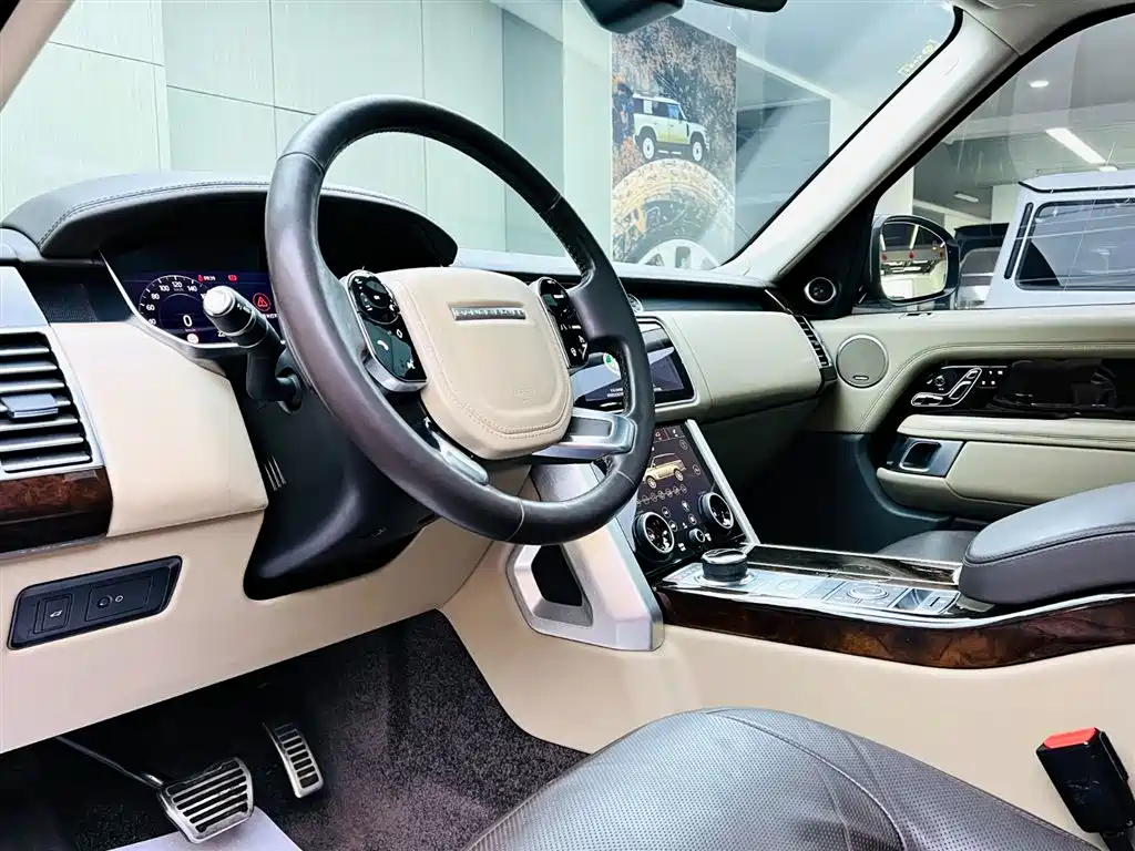 LAND ROVER RANGE ROVER