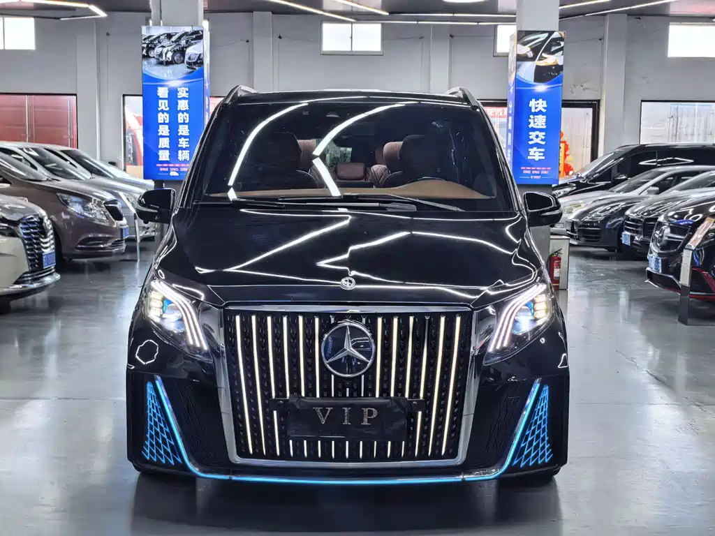 Mercedes-Benz V-Class — миниатюра 2