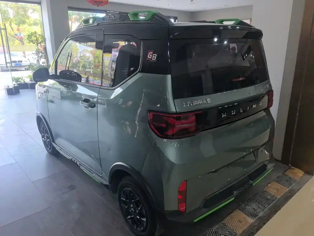 Wuling MINIEV — миниатюра 5