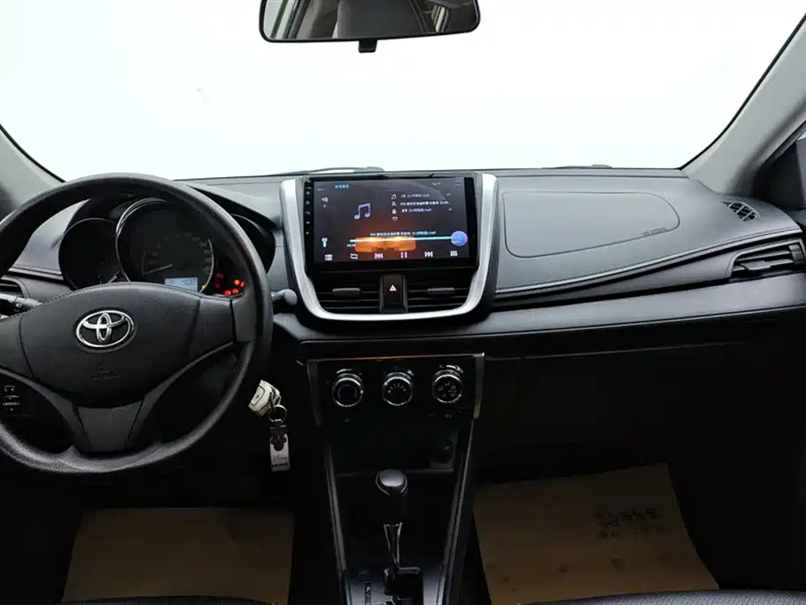 TOYOTA YARIS L ZHIXUAN