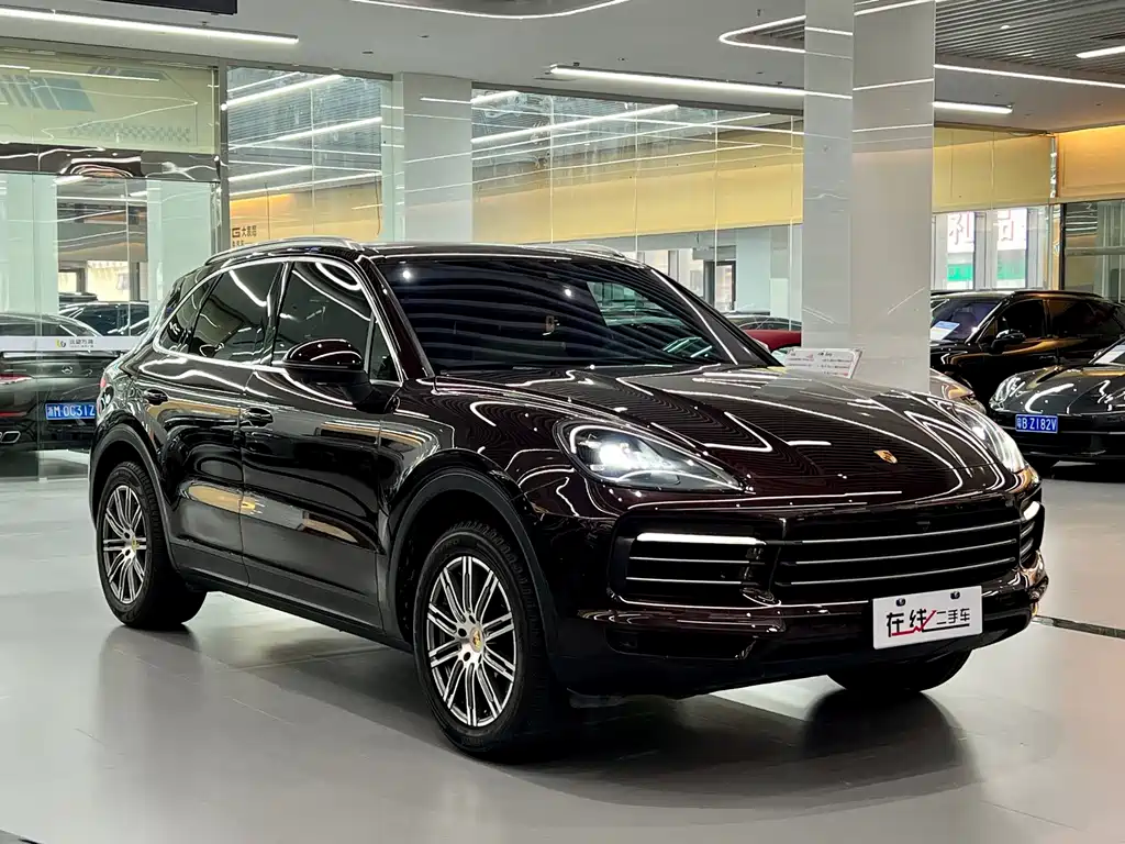 Porsche Cayenne — миниатюра 3