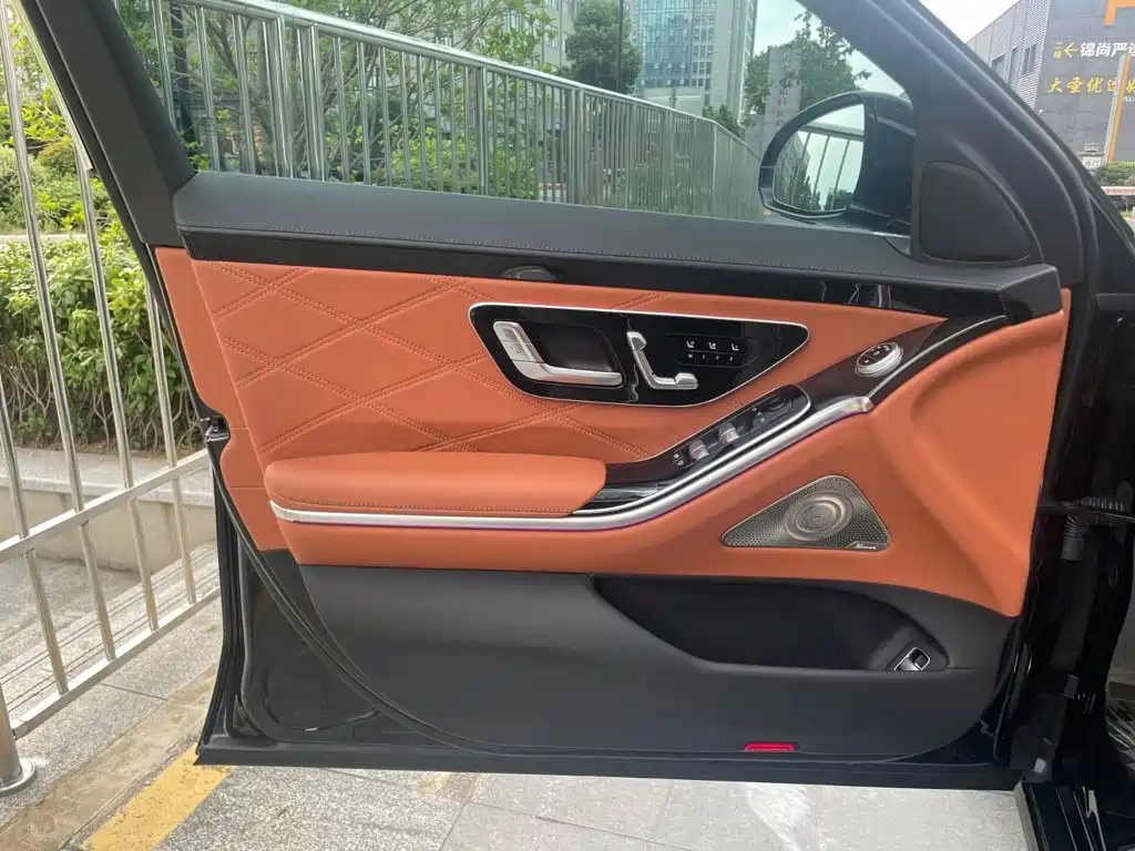 Mercedes-Benz S-Class — миниатюра 10