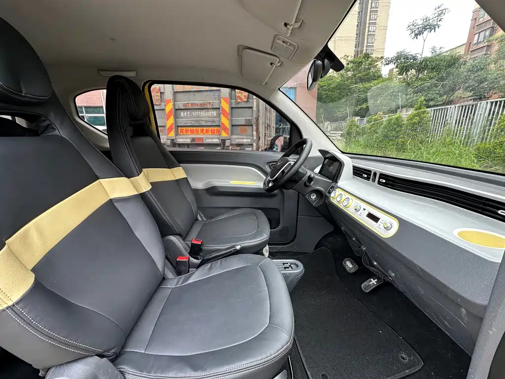 Wuling MINIEV — миниатюра 6
