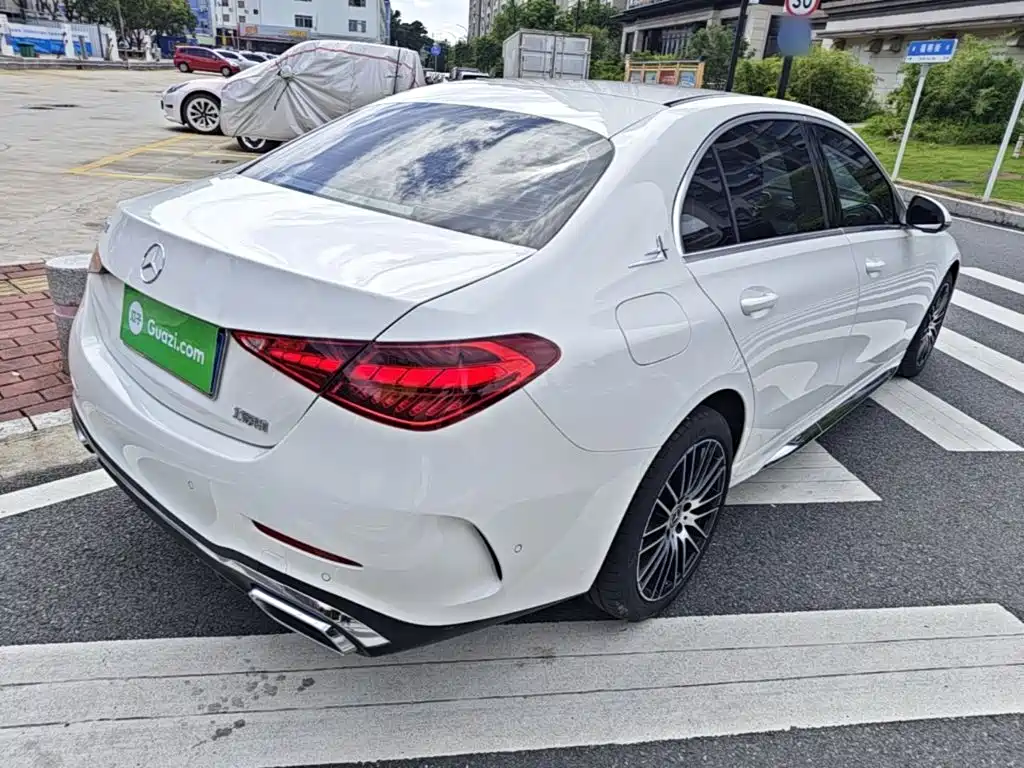 Mercedes-Benz C-Class — миниатюра 7