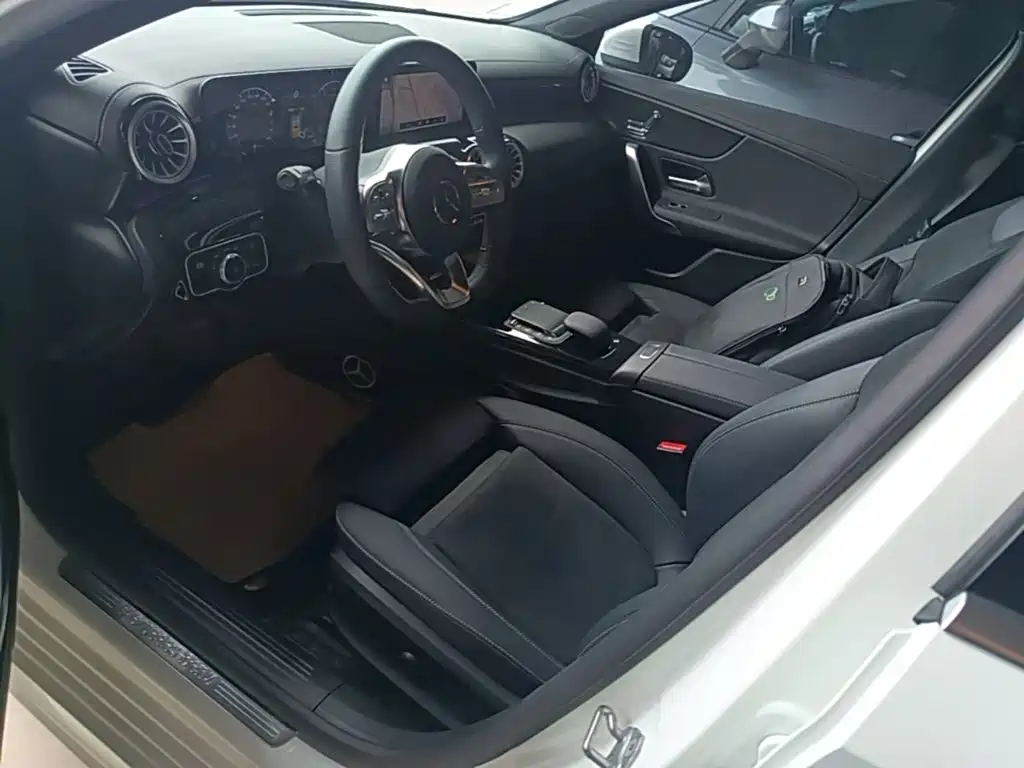 Mercedes-Benz A-Class — миниатюра 15