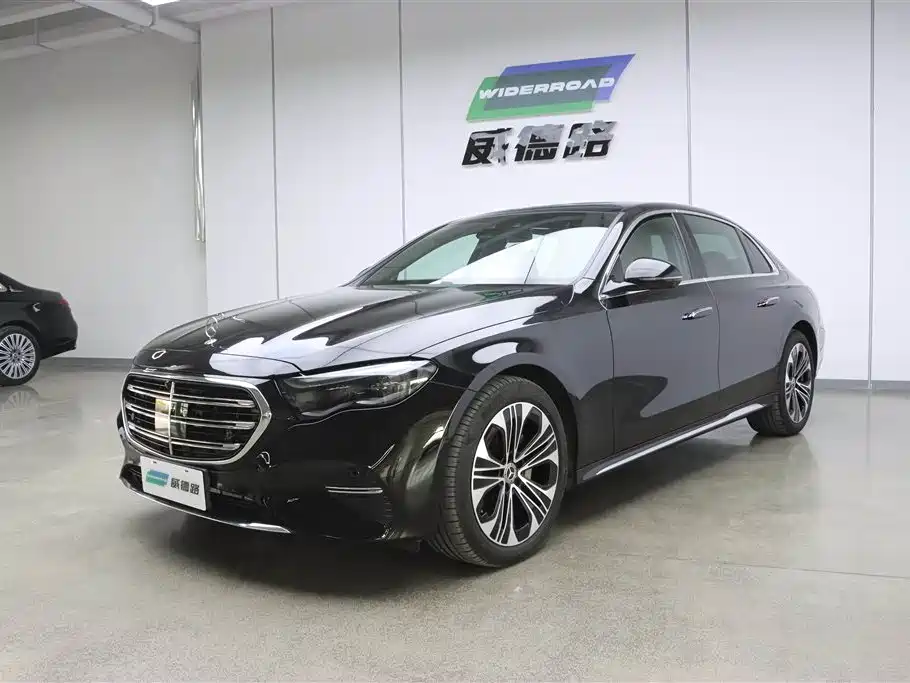 Mercedes-Benz E-Class 2025