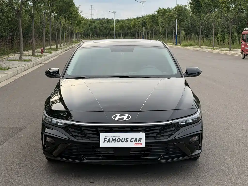 Hyundai Elantra — миниатюра 2