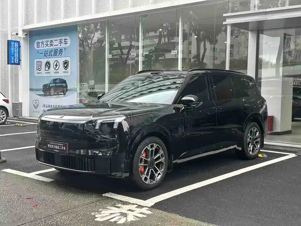 Lynk & Co 900 2025 1.5T Ultra 6 мест