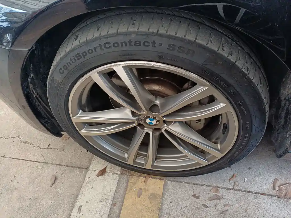 BMW 7 Series — миниатюра 14