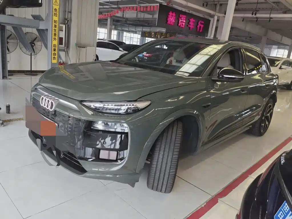 Audi Q6L E-tron