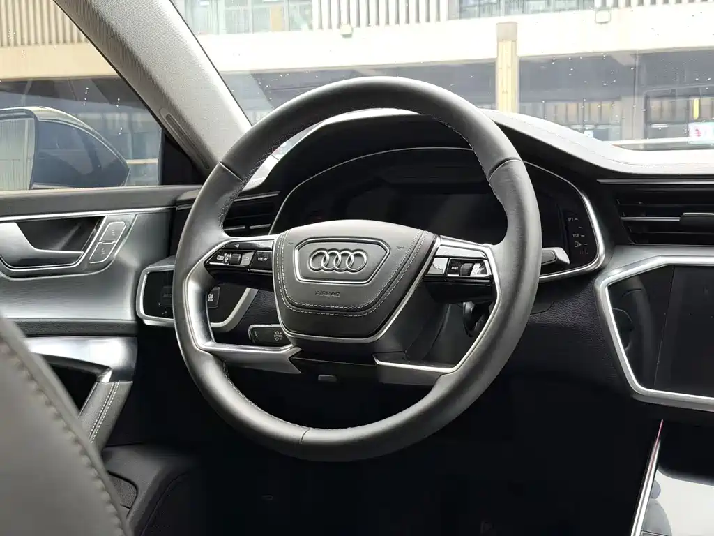 Audi A7L 2024 45TFSI S-line