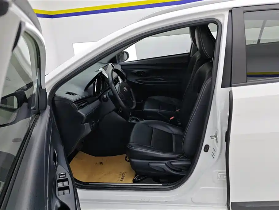 TOYOTA YARIS L ZHIXUAN