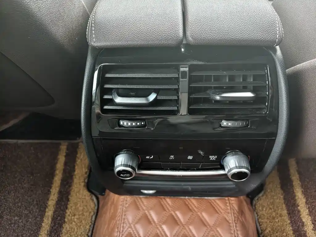 BMW 5 Series — миниатюра 19