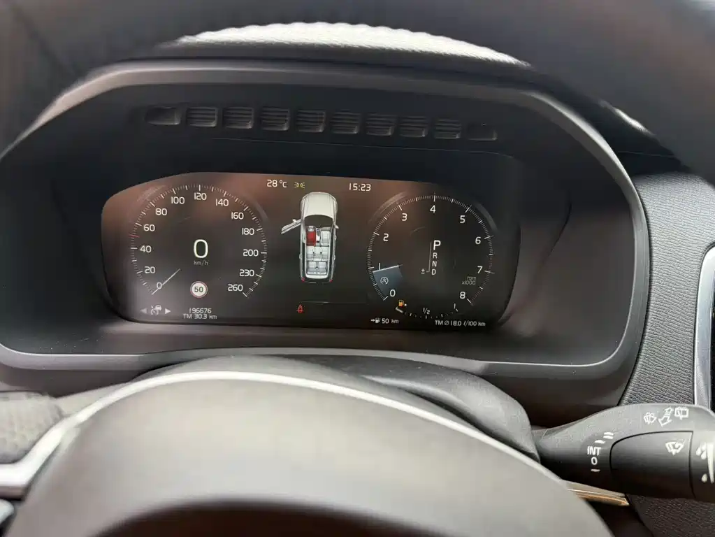 Volvo XC90 — миниатюра 5