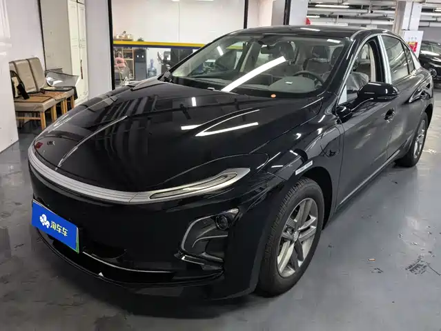 2026 Hongqi E-QM5