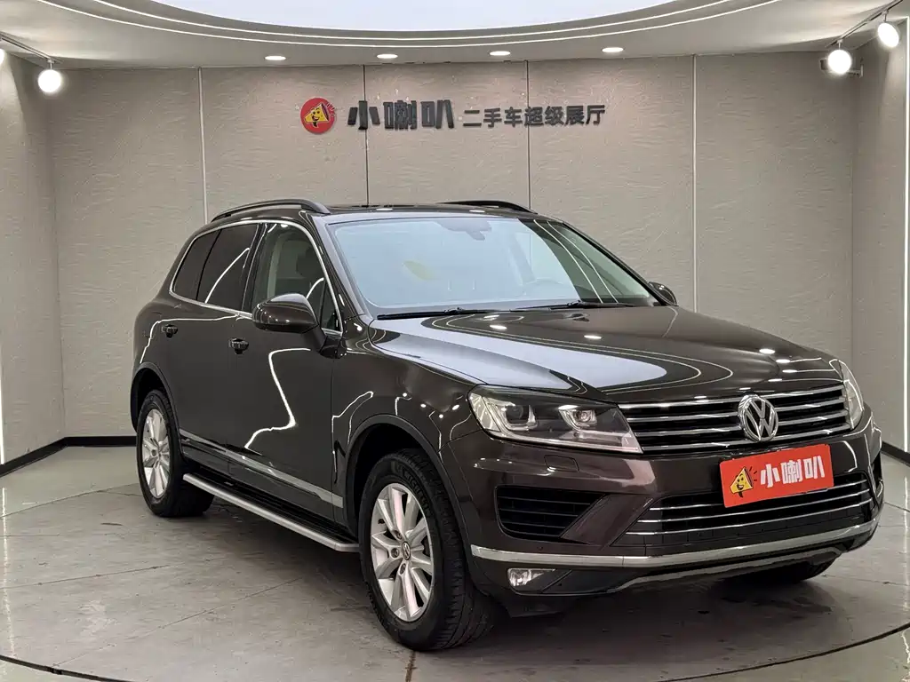 VOLKSWAGEN TOUAREG