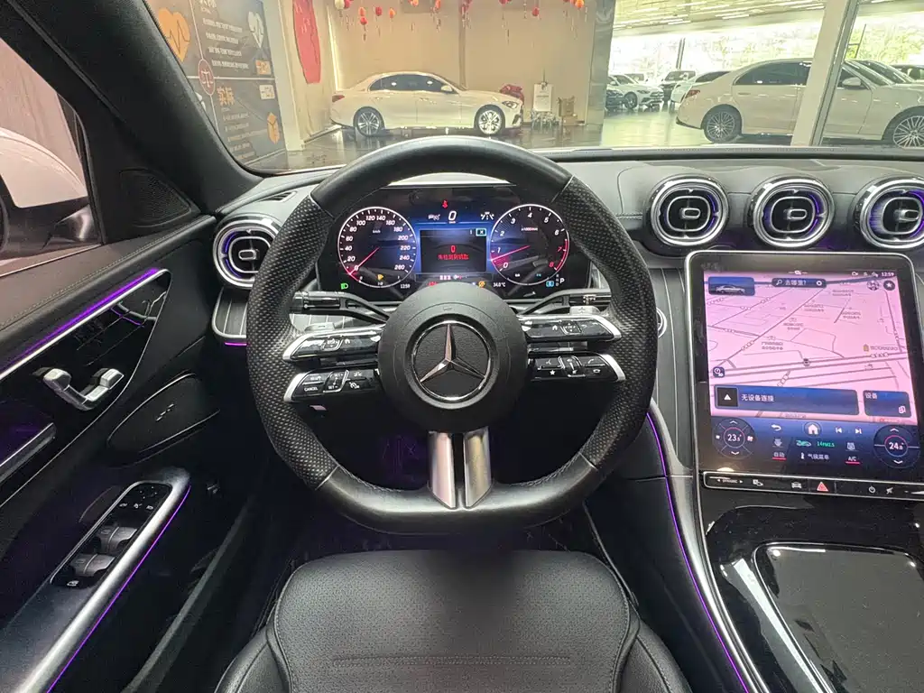 Mercedes-Benz C-Class — миниатюра 13