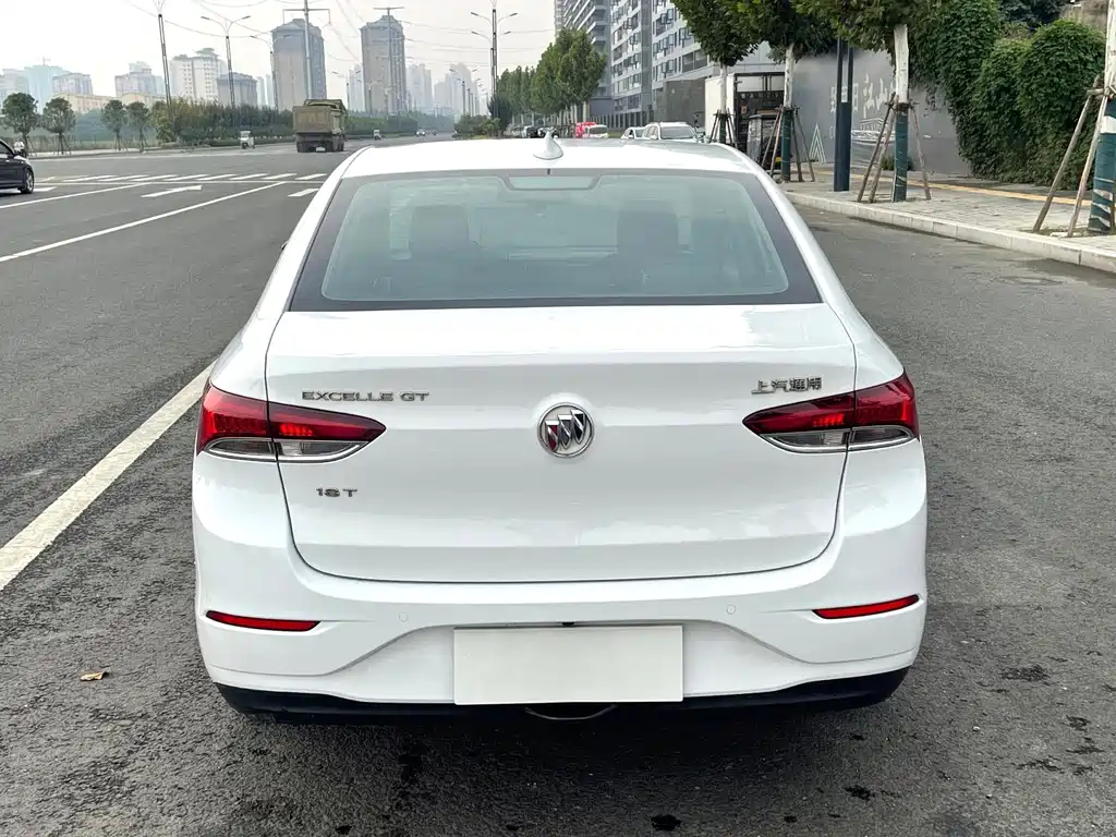 Buick Excelle — миниатюра 8