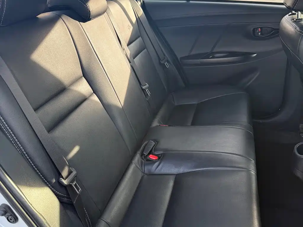 TOYOTA YARIS L TO ENJOY