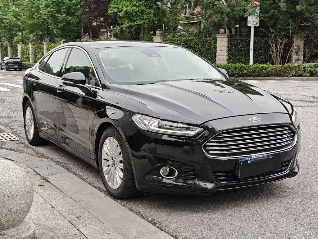 Ford Mondeo 2013 2.0L GTDi200 Luxury