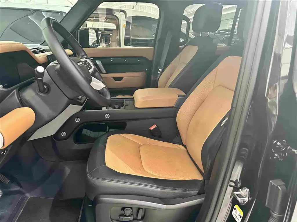 Land Rover Defender — миниатюра 7
