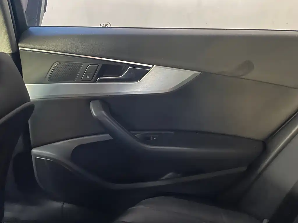 Audi A4L — миниатюра 22