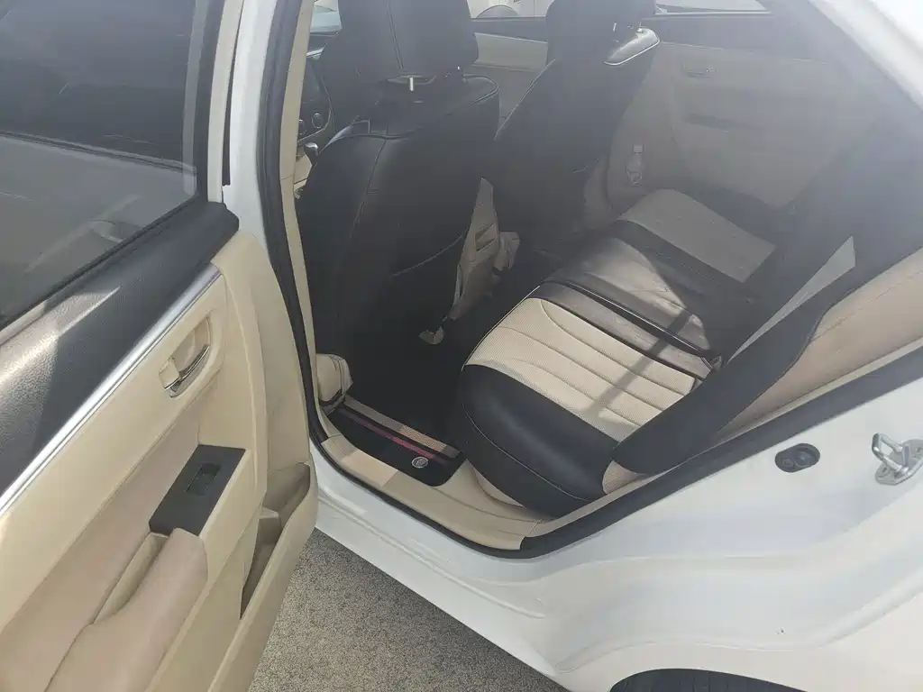 Toyota Corolla — миниатюра 6