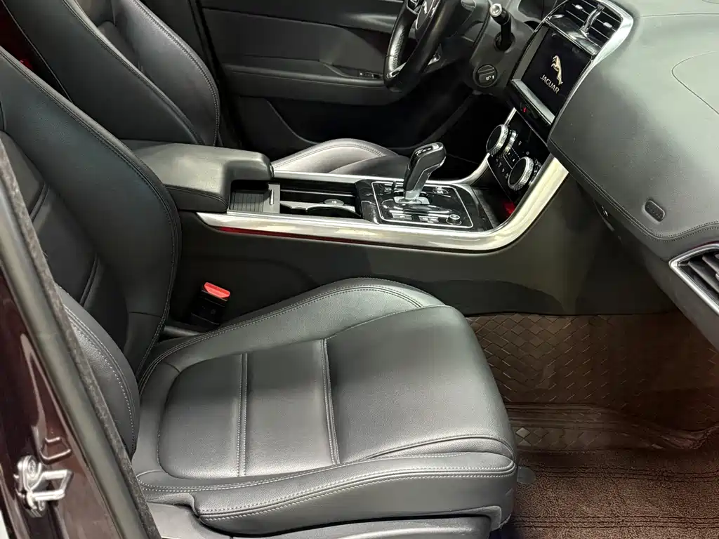 Jaguar XEL — миниатюра 10