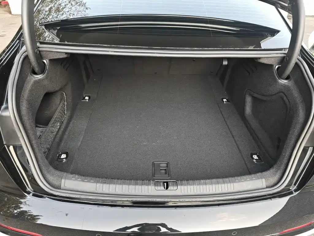 Audi A6L — миниатюра 8